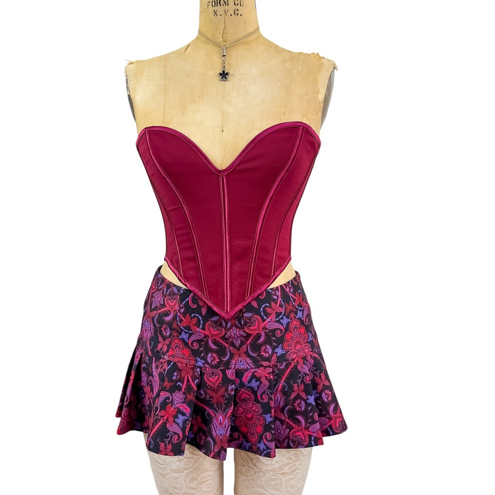 Burgundy Corset Top Sweetheart Pointed Hem Satin Trim Lace Up Dark Romantic XXS